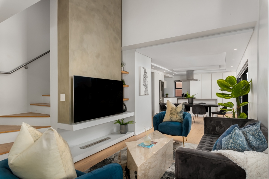 2 Bedroom Property for Sale in Sea Point Western Cape
